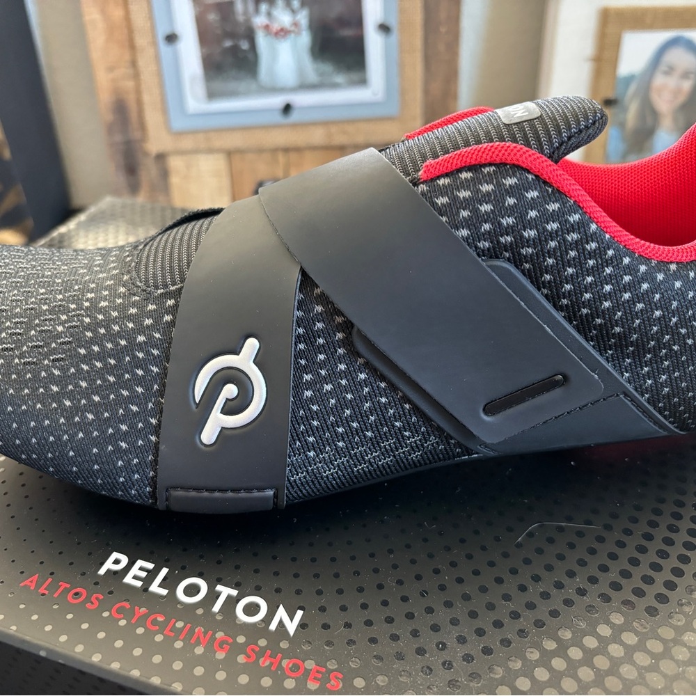 Brand women’s Peloton bike shoes size 10 make me your best offer fast shipper